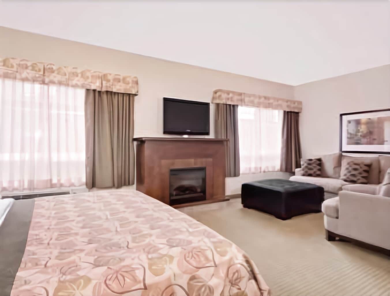 Ramada By Wyndham Lac La Biche Εξωτερικό φωτογραφία