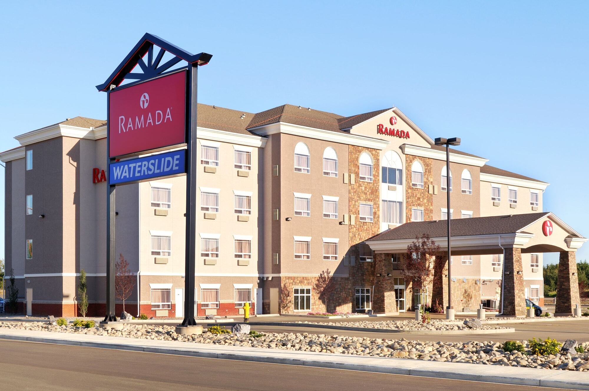 Ramada By Wyndham Lac La Biche Εξωτερικό φωτογραφία