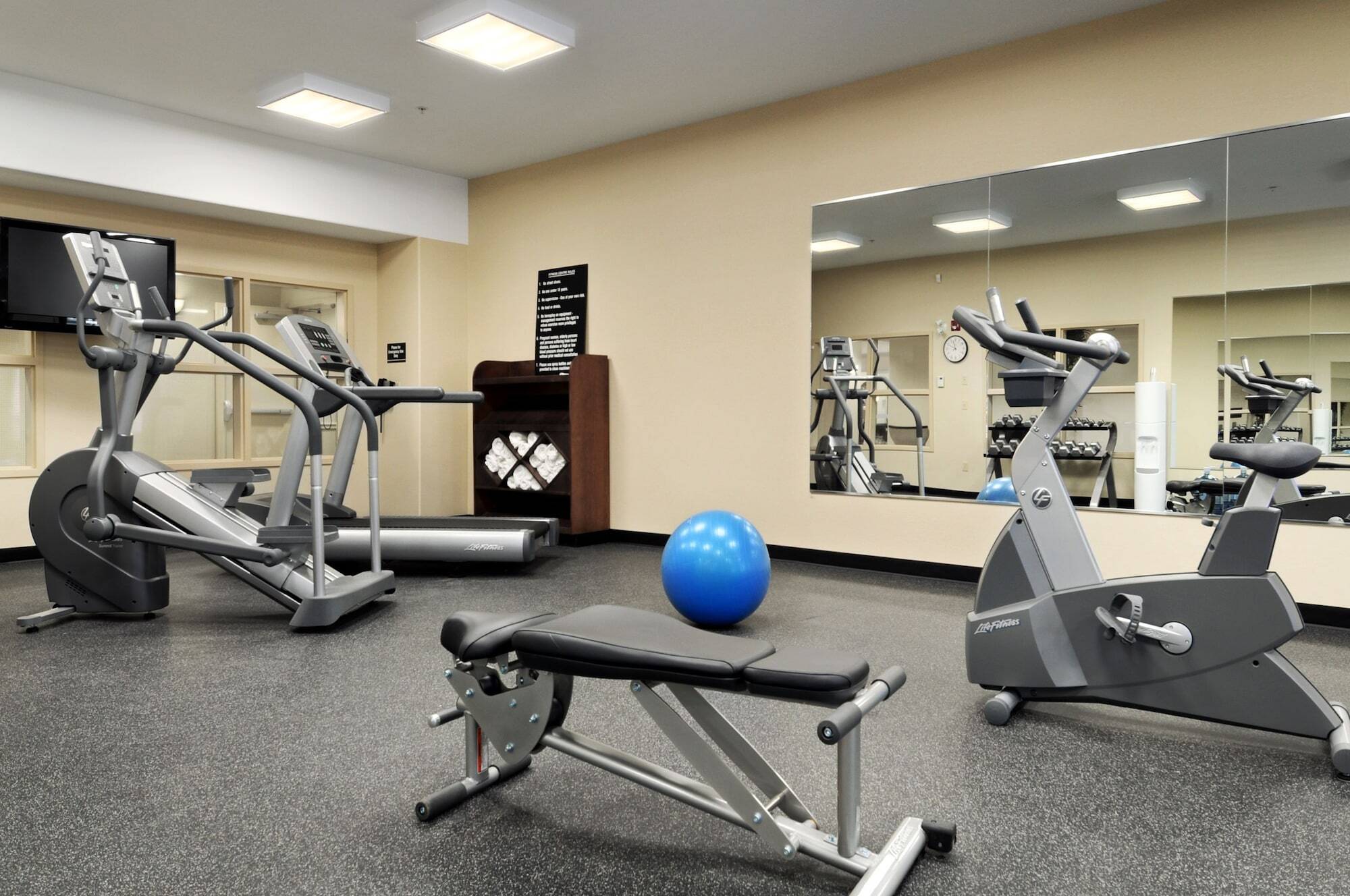Ramada By Wyndham Lac La Biche Εξωτερικό φωτογραφία