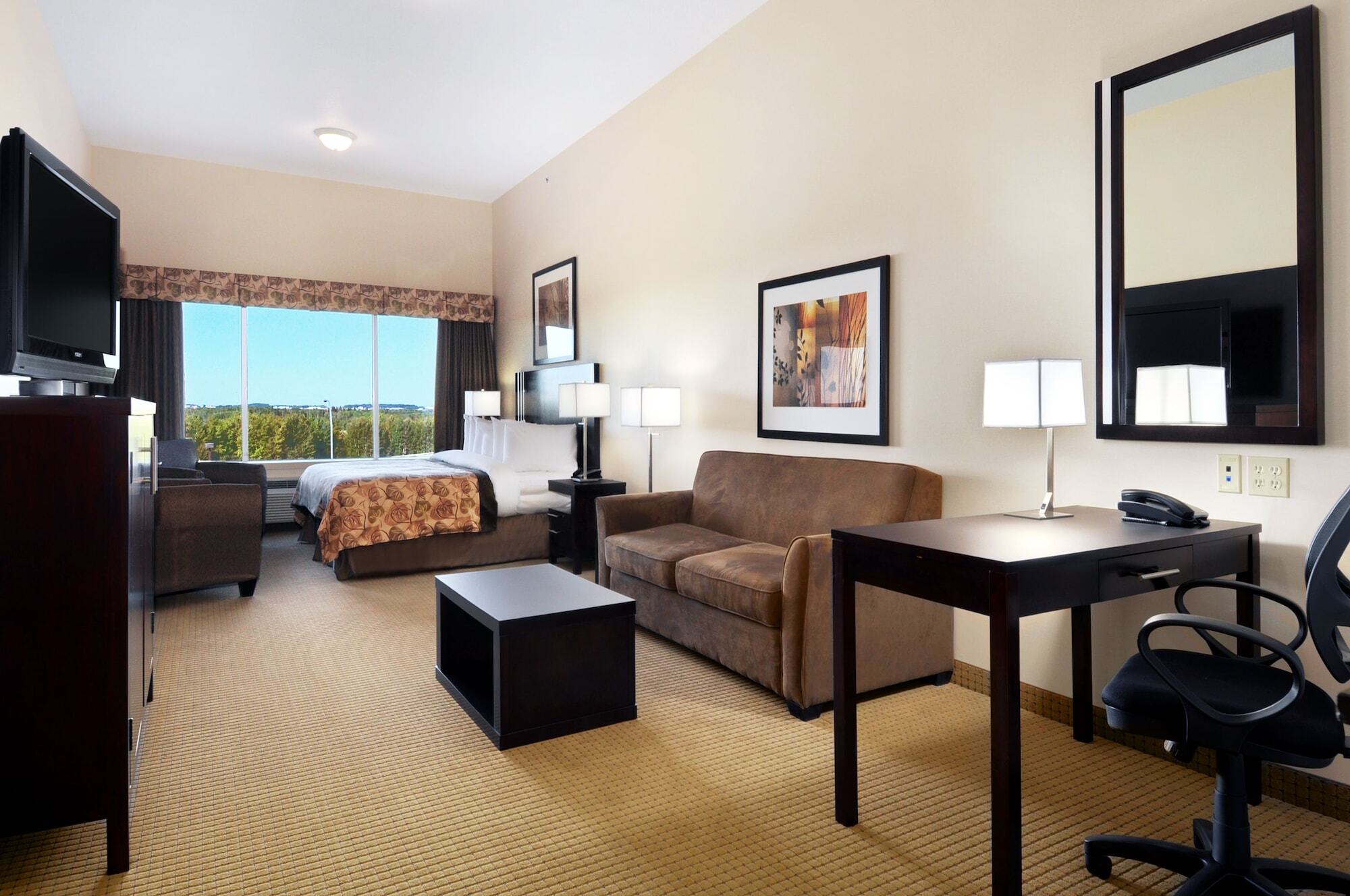 Ramada By Wyndham Lac La Biche Εξωτερικό φωτογραφία