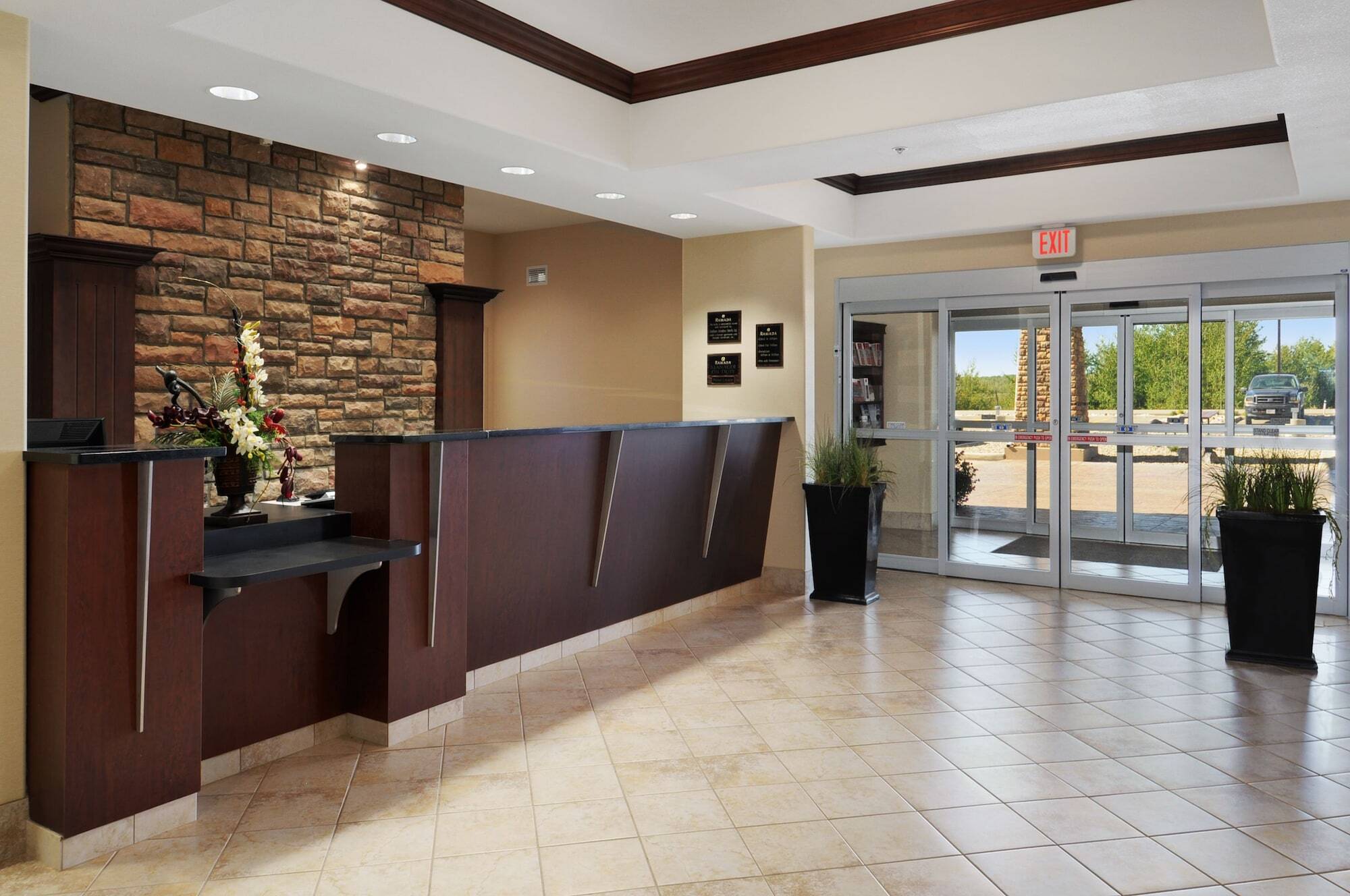 Ramada By Wyndham Lac La Biche Εξωτερικό φωτογραφία